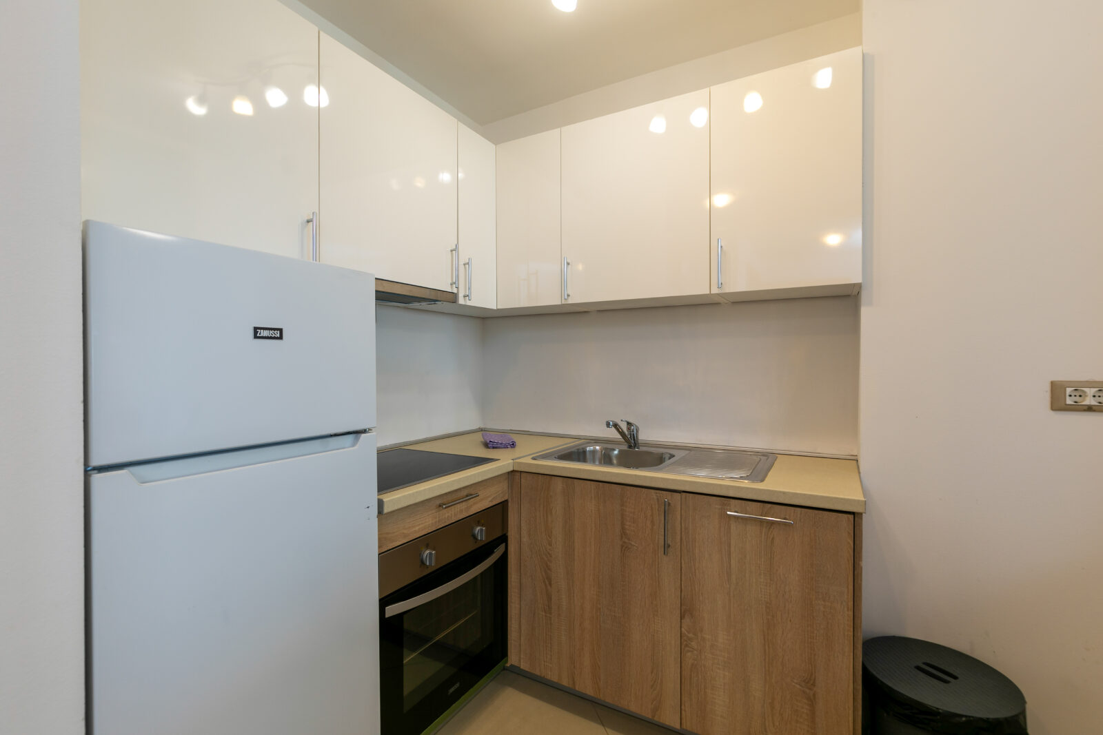 One-Bedroom Apartment - Rotonda Inn 