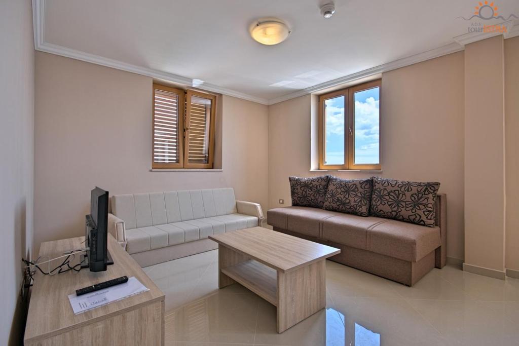 Two-Bedroom Apartment 1 - Rotonda Inn 